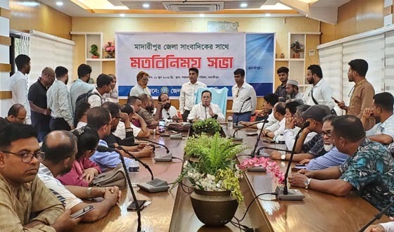 সাংবাদিকদের কলম তরবারির মতো ব্যবহার করতে হবে: মাশুক