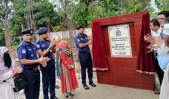 চিরিরবন্দর থানার প্রশাসনিক কাম ব্যারাক ভবন উদ্বোধন