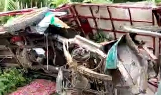 পলাশবাড়ীতে বাসের ধাক্কায় ইজিবাইক চালক নিহত