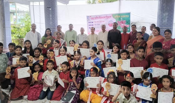 হৃদম সংগীত নিকেতনের সনদপত্র ও পুরস্কার বিতরণ