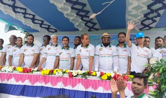 আসামি ও কারানির্যাতিত নেতাকর্মীদের নিয়ে আনন্দ ভ্রমণ
