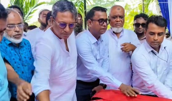 হাইমচরে খাল পুনঃখননের উদ্বোধন করলেন এমপি মানিক