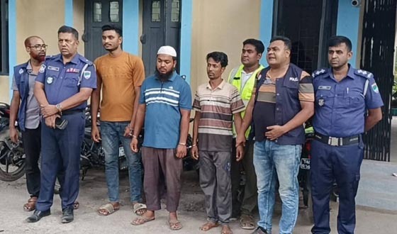 কালীগঞ্জে ৫টি চোরাই মটরসাইকেলসহ আটক ৩