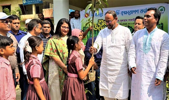 টাঙ্গাইলে বৃক্ষরোপণ কর্মসূচির উদ্বোধন