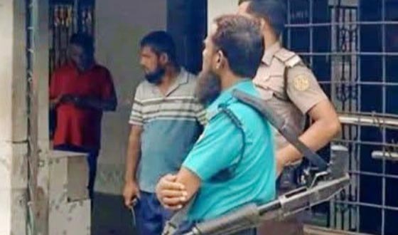 খুলনায় মসজিদে নামাজ চলাকালে সন্ত্রাসীদের গুলি, গুলিবিদ্ধ ২