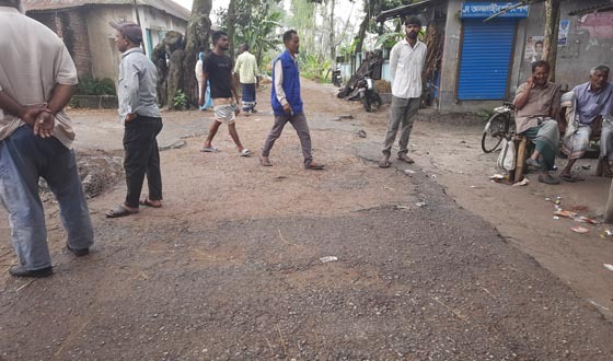 সৈয়দপুেের বেহাল অবস্থা খাতামধুপুর সড়ক, দুর্ভোগে মানুষ