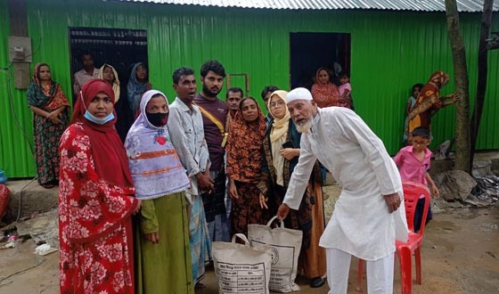 সেনবাগে সড়ক দুর্ঘটনায় নিহত দুই ভাইয়ের পরিবারকে প্রদান
