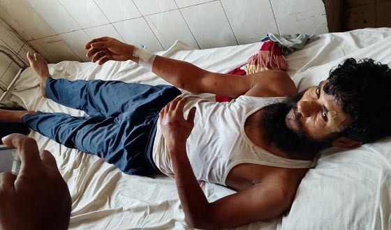 গজারিয়ায় সালিশের নামে ডেকে যুবককে কুপিয়ে জখমের অভিযোগ