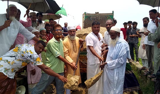 ভাঙ্গুড়ায় সড়ক উন্নয়ন কাজের উদ্বোধন