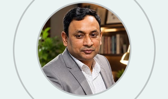 শিক্ষার অন্ধকারে ভবিষ্যৎ রাষ্ট্র: কার হাতে গড়বে আগামী বাংলাদেশ?