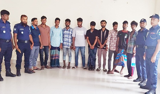 চিতলমারীতে পুলিশের বড় অভিযান: গ্রেপ্তার ১০, উদ্ধার ১