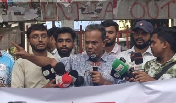 হামলা ও মামলা দিয়ে সাংবাদিকদের দমিয়ে রাখা যাবে না: আবু জাফর