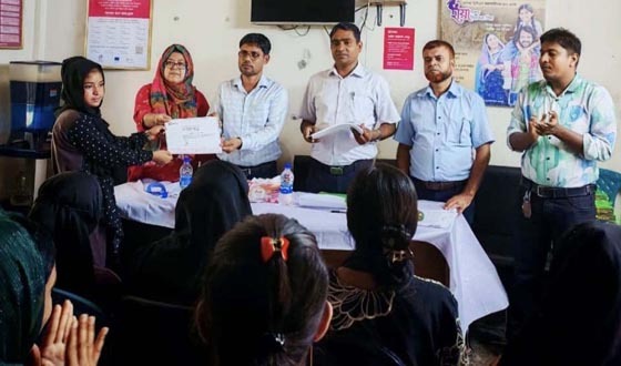 নকলায় কিশোরীদের হাঁস-মুরগি পালন প্রশিক্ষণ
