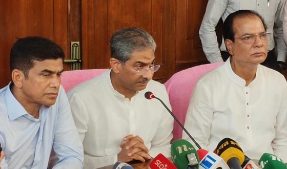 লালমনিরহাটে ৩ মন্ত্রীর ব্যারাজ ও ভাঙনকবলিত এলাকা পরিদর্শন