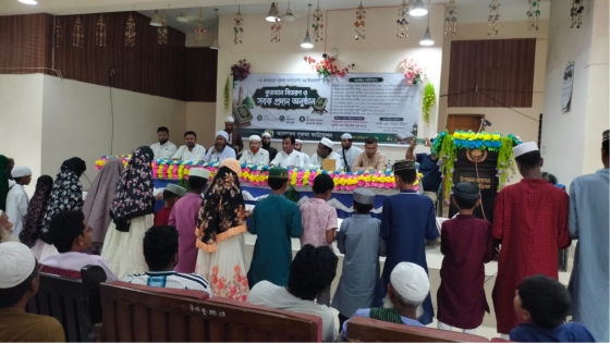ভূরুঙ্গামারীতে আসহাবুস সুফ্ফা ফাউন্ডেশনের কুরআন বিতরণ