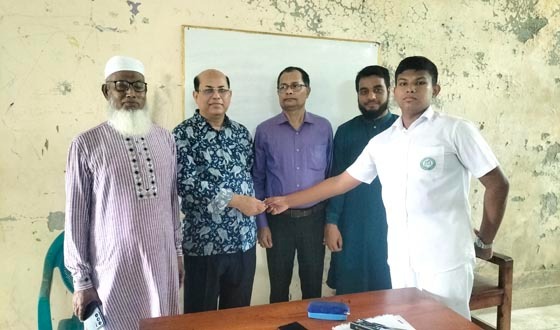 দৌলতখানে মেধাবৃত্তি প্রদান