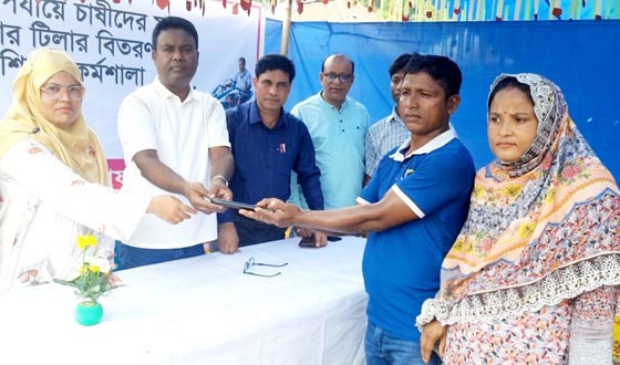 সৈয়দপুরে ব্র্যাকের উদ্যোগে পাওয়ার টিলার বিতরণ