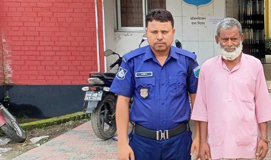 সাঁথিয়ায় বুদ্ধিপ্রতিবন্ধী কিশোরীকে ধর্ষণ, ধর্ষক গ্রেপ্তার
