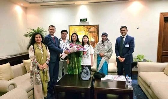 কলম্বোতে দক্ষিণ এশীয় শিশু সুরক্ষা সম্মেলনে যোগ দিতে পৌঁছেছেন প্রতিমন্ত্রী পুতুল