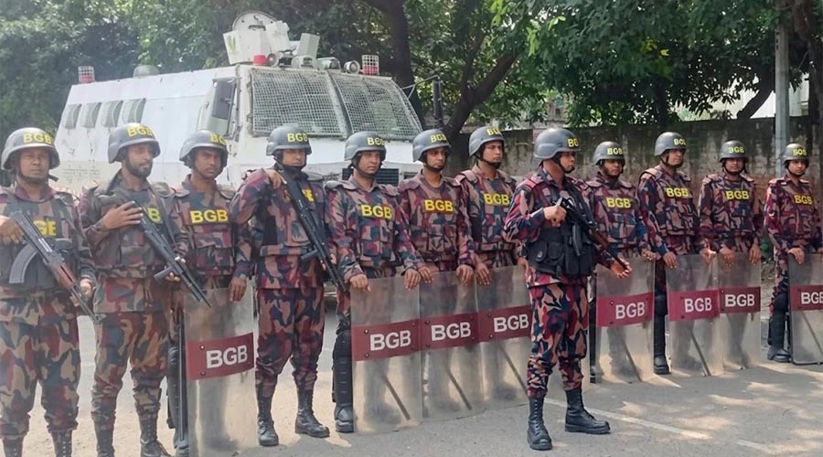রাজধানীর গুরুত্বপূর্ণ পয়েন্টে বিজিবি মোতায়েন, নিরাপত্তা জোরদার
