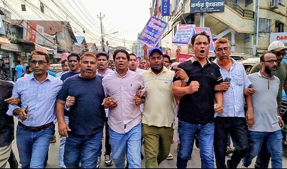 চাঁদপুরে কার্যক্রম নিষিদ্ধ আ’লীগের প্রতিষ্ঠাবার্ষিকী ঘিরে মাঠে বিএনপি