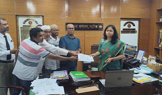 লাইসেন্স জটিলতায় স্থবির লালপুরের ইটভাটা: মালিক-শ্রমিকদের বিক্ষোভ