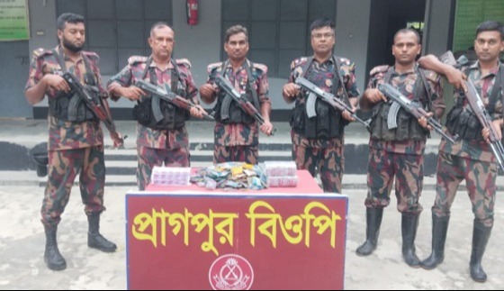 দৌলতপুর সীমান্তে মাদকদ্রব্য, মদ ও চোরাচালানী পণ্য উদ্ধার