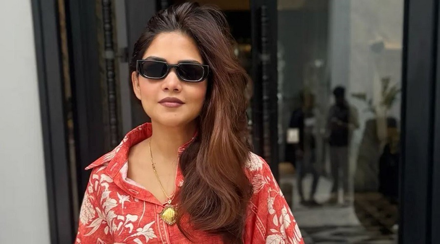 ফেসবুকে পিয়ার আবেগঘন পোস্ট