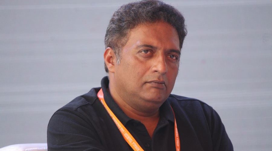 মিথ্যা খবর ছড়ানো নিয়ে কড়া সমালোচনা করলেন প্রকাশ রাজ