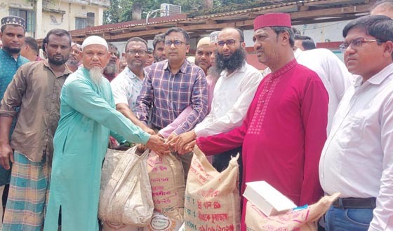নাগেশ্বরীতে বিনামূল্যে বীজ ও রাসায়নিক সার বিতরণের উদ্ধোধন
