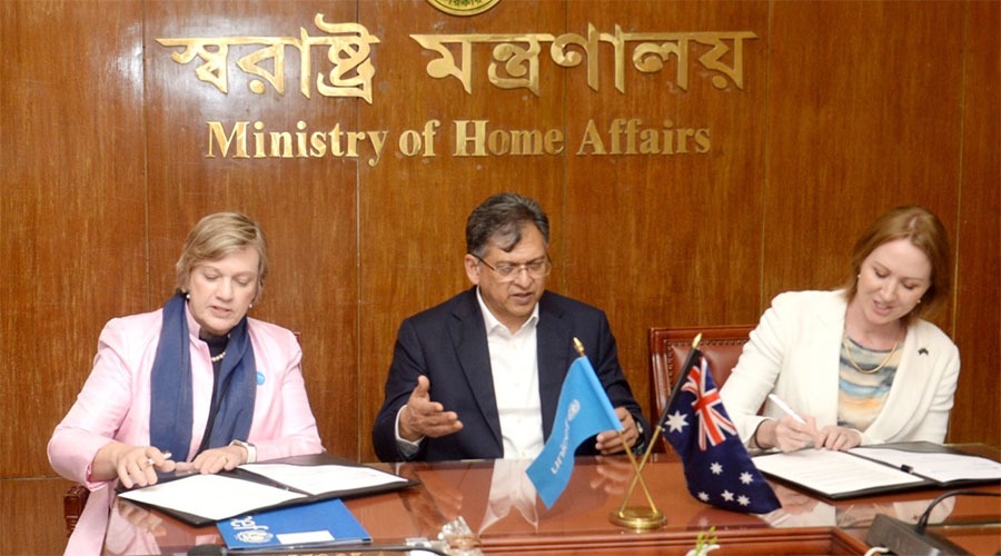 রোহিঙ্গা ও স্থানীয় জনগোষ্ঠীর উন্নয়নে ১৩৭ কোটি টাকার সহায়তা চুক্তি