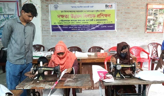 মোরেলগঞ্জে সিসিডিবি’র উদ্যোগে দক্ষতা উন্নয়ন প্রশিক্ষণ