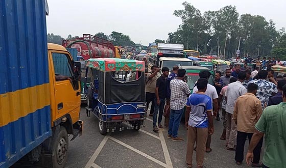 মান্দায় অটোরিকশা মালিক সমিতির নেতাকে মারধরের অভিযোগ