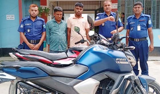 চিরিরবন্দরে ২ মোটর সাইকেল চোর আটক