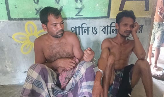বিরলে দুই চোর আটক, চোরাই মালামাল উদ্ধার