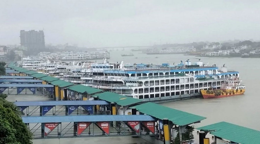 দীর্ঘদিন ধরেই সরকারি নজরদারির বাইরে ছিলো নদীপথের বিপুলসংখ্যক নৌযান