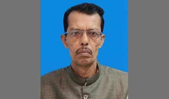 ছেলেকে বিমানে উঠিয়ে দিয়ে স্টোক করে বাবার মৃত্যু