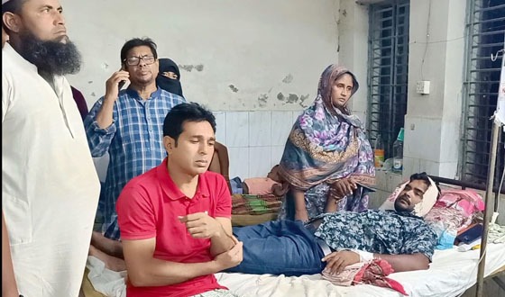 চাটমোহরে আধিপত্য বিস্তার নিয়ে বিএনপির দুই গ্রুপের সংঘর্ষ,আহত ৮