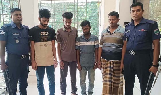 ইয়াবা সেবনের দায়ে ৪ যুবককে কারাদণ্ড