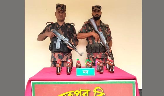 বিরল সীমান্তে বিজিবি কর্তৃক দেশি মদ উদ্ধার