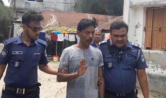 কালীগঞ্জে ইসলাম ধর্ম নিয়ে কটুক্তি ব্যাক্তিকে আটক
