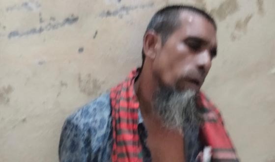 শিশুকে ধর্ষণের চেষ্টা, ধর্ষককে গণধোলায় দিয়ে পুলিশে সোপর্দ