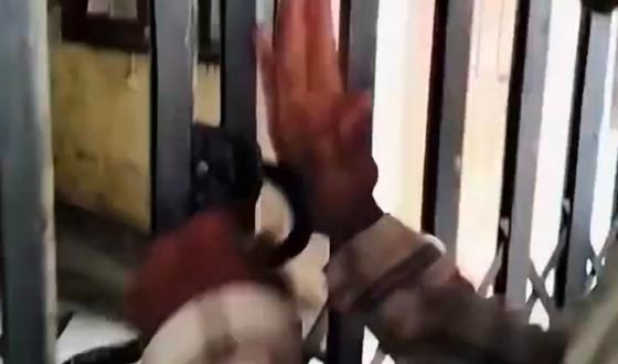 সেনবাগ ডিগ্রি কলেজের অফিস কক্ষে তালা দিল এইচএসসি পরীক্ষার্থীরা