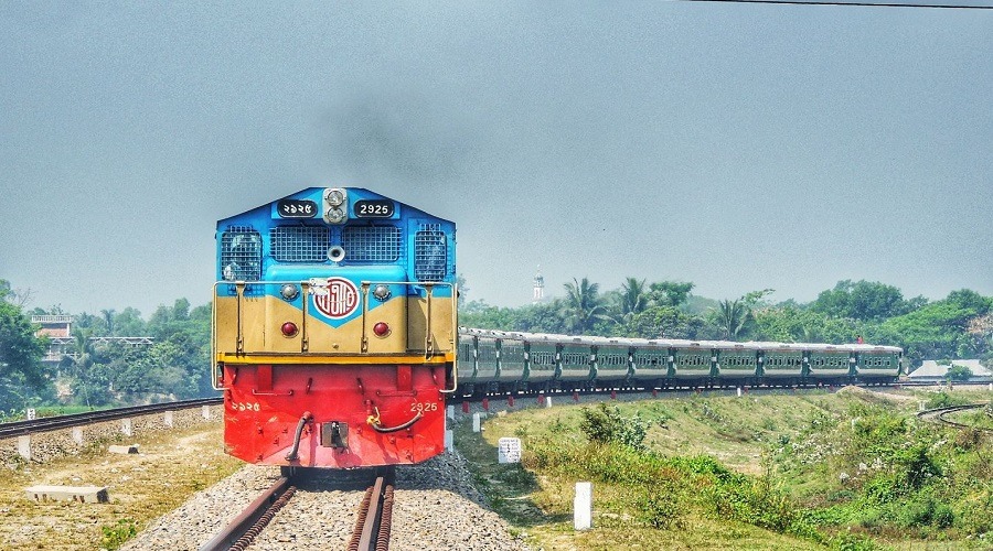 লোকসান কমাতে পশ্চিমাঞ্চল রেলওয়ের ১১টি ট্রেন বেসরকারিকরণের উদ্যোগ