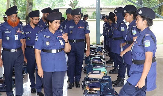 শেরপুর জেলার পুলিশ সদস্যদের মাসিক কিট প্যারেড