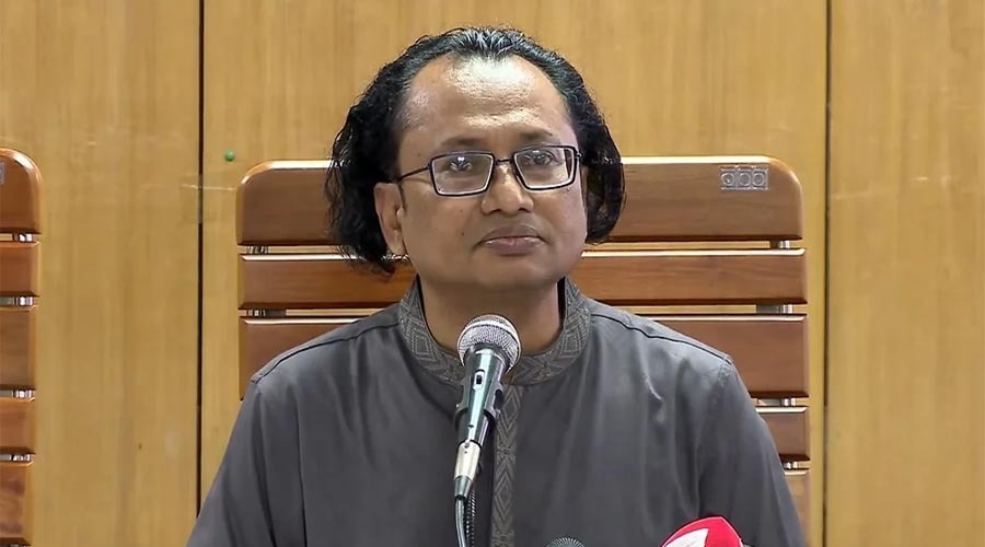 নিষেধাজ্ঞা মেনে শেখ হাসিনার বক্তব্য প্রচার না করার আহ্বান তথ্য উপদেষ্টার