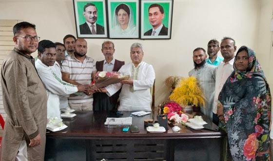 এমপি মিলনের সাথে পবার ইউপি চেয়ারম্যানদের শুভেচ্ছা বিনিময়