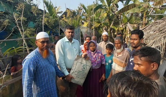 কচুয়ায় অগ্নিকাণ্ড, ঘটনাস্থল পরিদর্শন করলেন সংসদ সদস্য রাহাদ