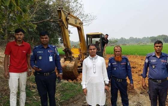 কাপাসিয়ায় অবৈধভাবে মাটি কাটার দায়ে জরিমানা আদায়