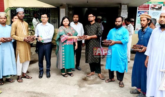 সৈয়দপুরে সৌদির দেয়া খেজুর মাদ্রসা, এতিমখানায় বিতরণ